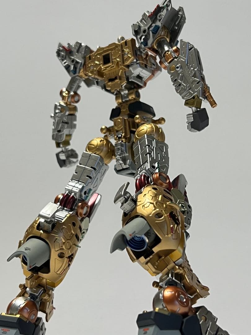 ガンプラ RG 1/144 Hi-νガンダム 塗装完成品