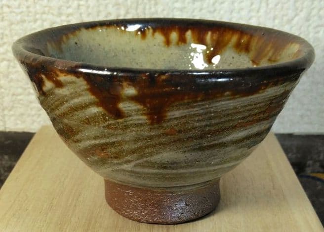 人間国宝 金城次郎 魚紋ぐい呑 栞 共箱 美品 やちむん 壺屋焼 壷屋焼