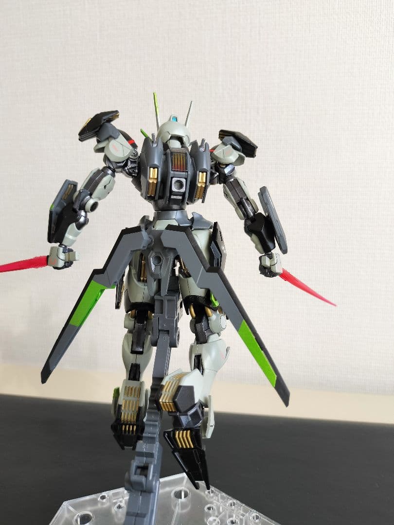 ガンダムエアリアル　オリジナル塗装完成品　水星の魔女　ガンプラ