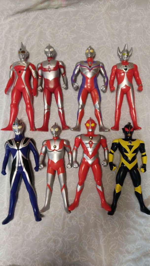 ウルトラマン　フィギュア　サウンドバトラー　16体セット
