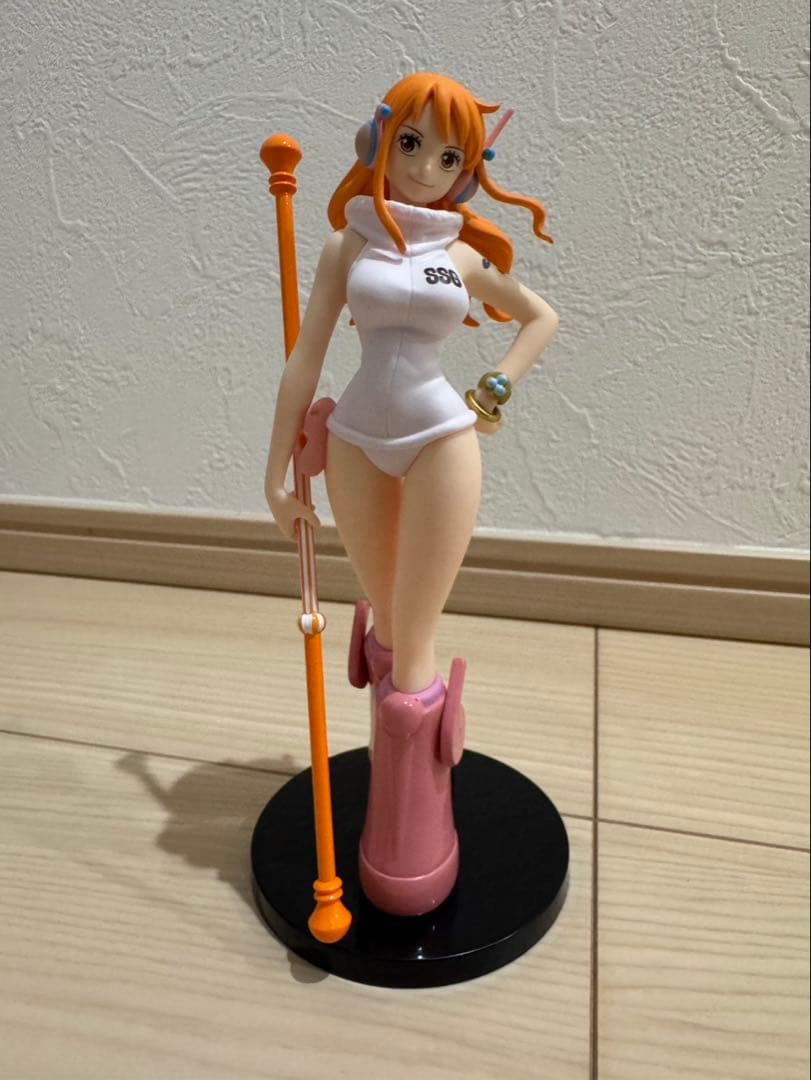 ONEPIECEフィギュア ルフィ エース ゾロ ナミ ロビン シャンク サボ