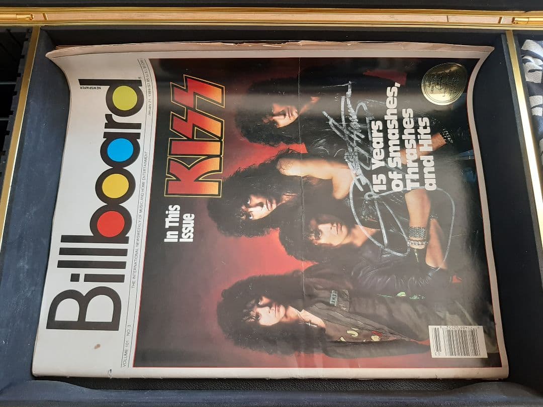 KISS キッス Gene Simmons ジーンシモンズ 直筆サイン