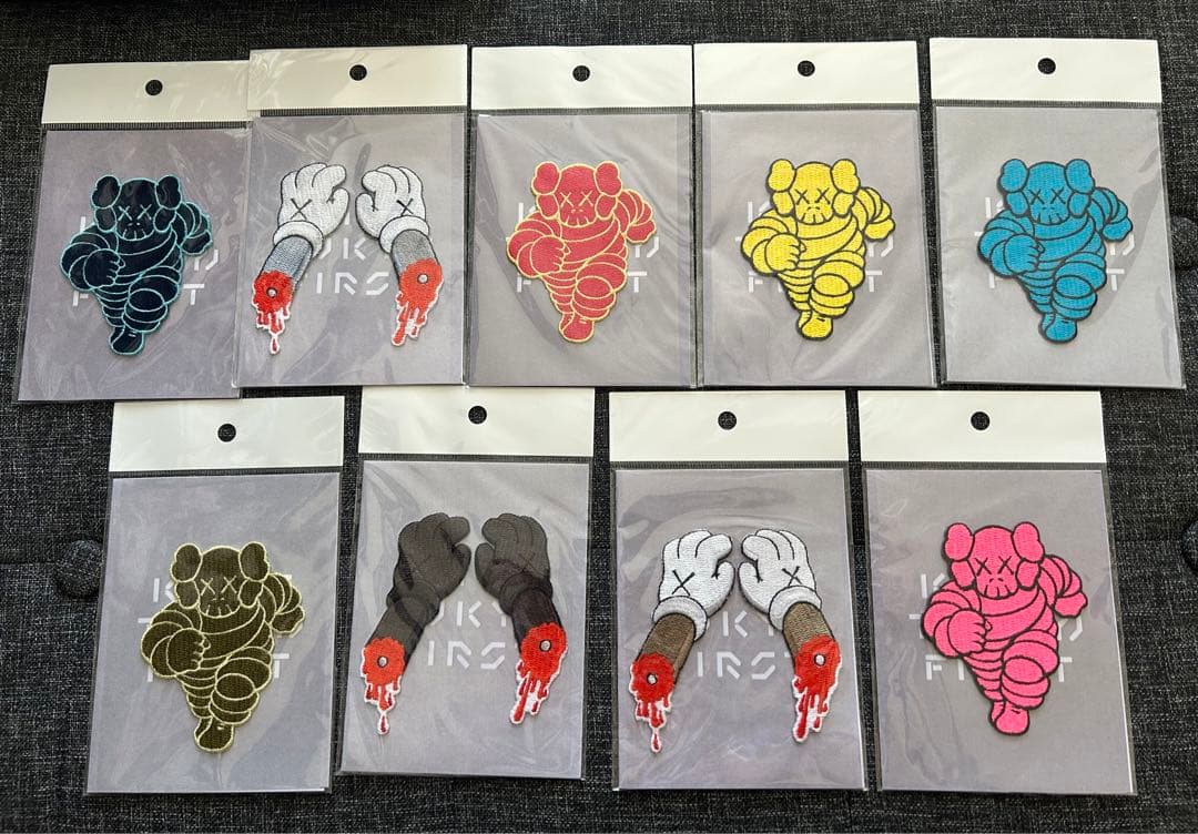 kaws tokyo first グッズ 記念品セット