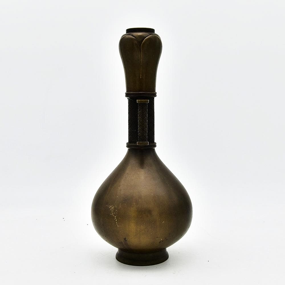 時代 兼著 底款 古銅 花瓶 青海波文様 双耳 高さ30㎝ 重量 約1140ｇ