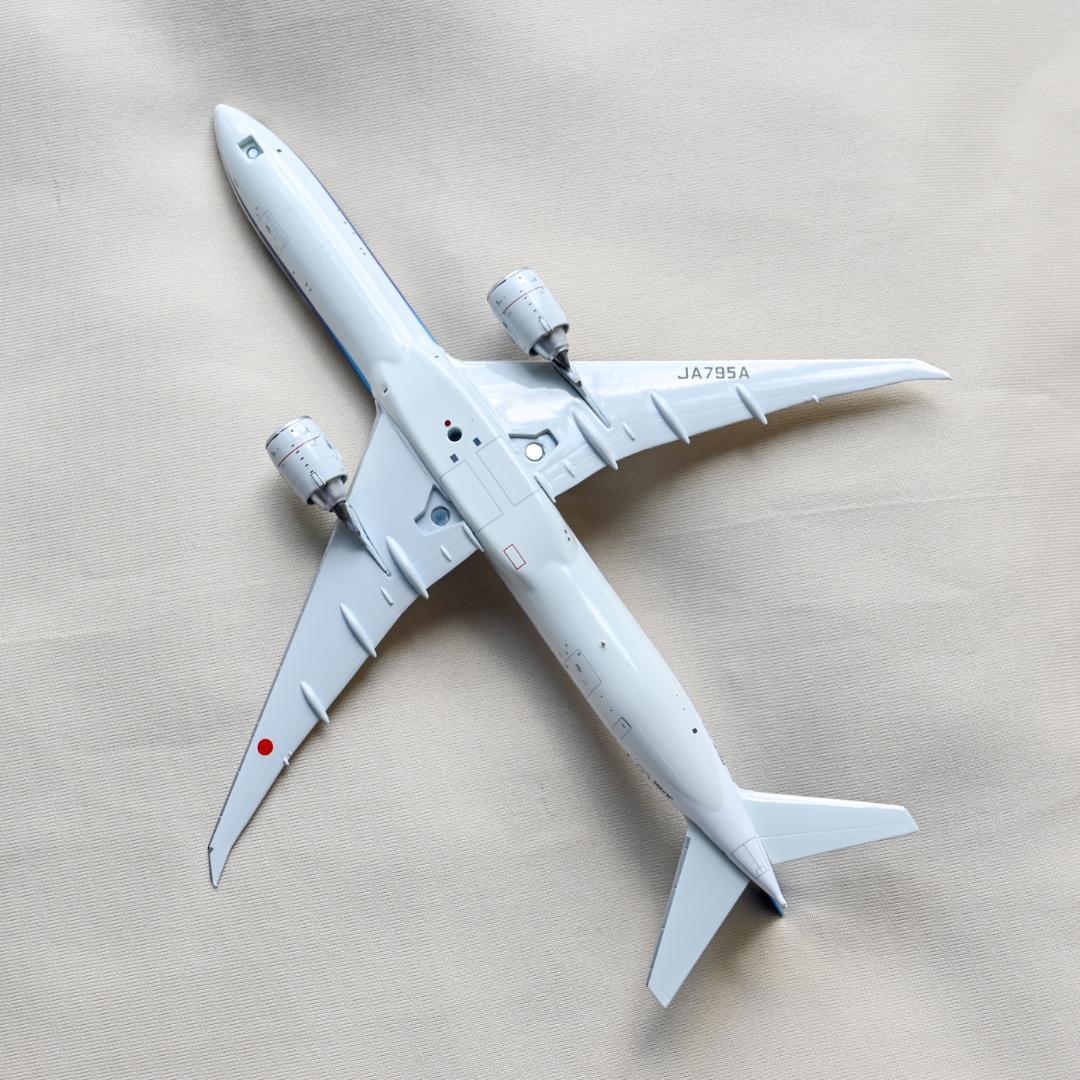 ANA B777-300ER ギア着脱可 JA795A 1/400
