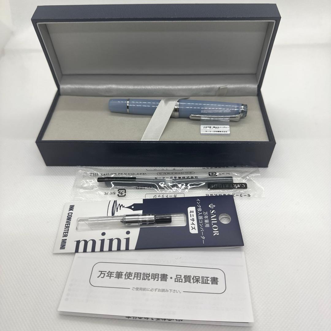 新品未使用　未開封　八文字屋　銀山スノーグレー　万年筆　パルム　極細字(EF)