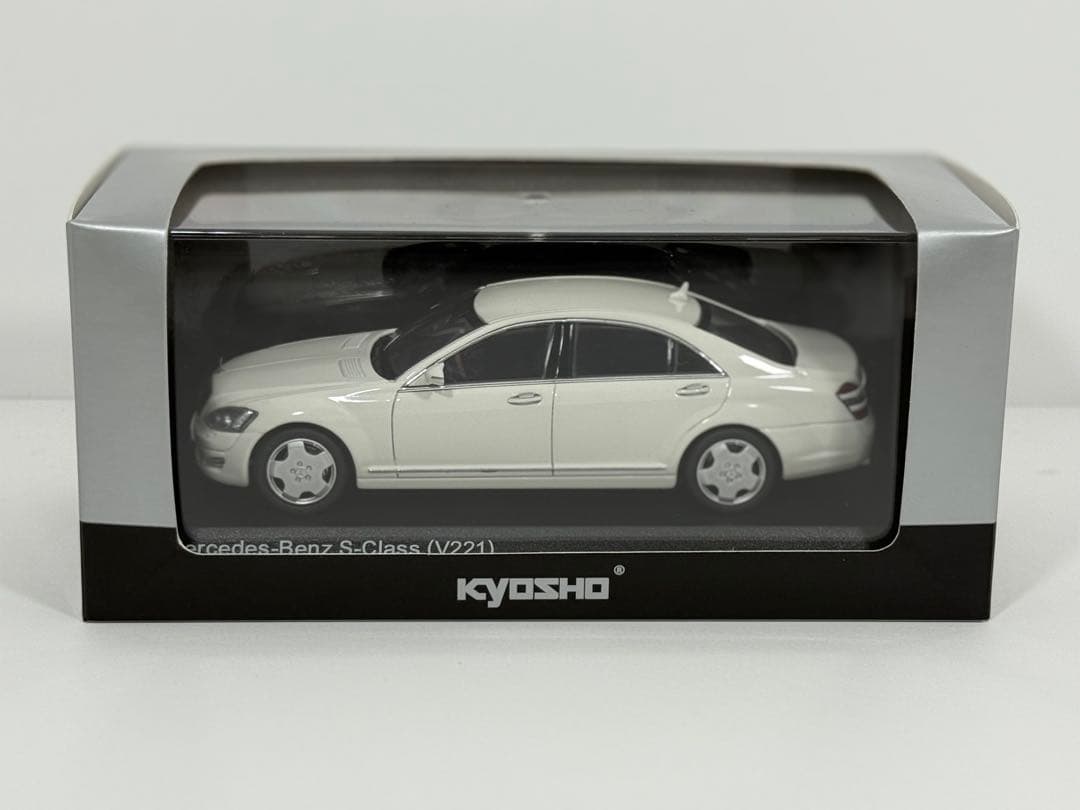 1/43 メルセデス ベンツ V221 Sクラス S600L ホワイト W221