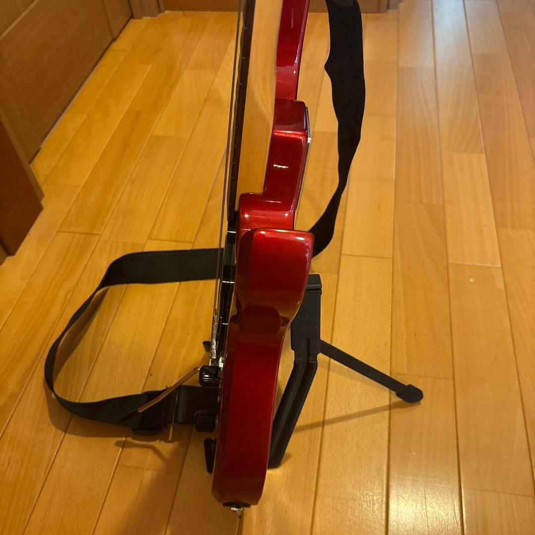 FERNANDES ストラトタイプ（SSH） アーム・ストラップ付、新品弦張替済