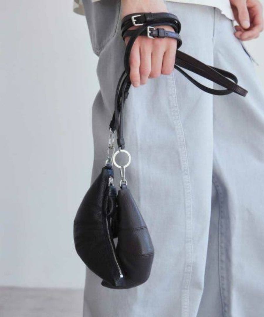 小物 LEMAIRE CROISSANT COIN PURSE BLACK
