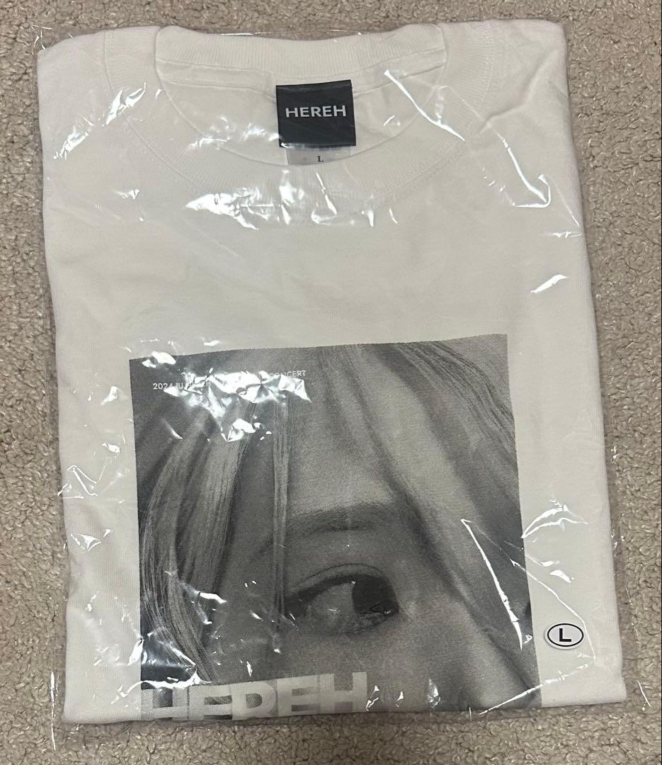IU 公式Tシャツ