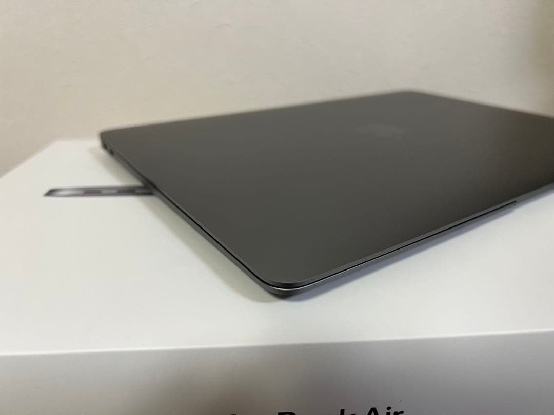 【美品】MacBook Air M1 16GB ,1TBスペースグレイ