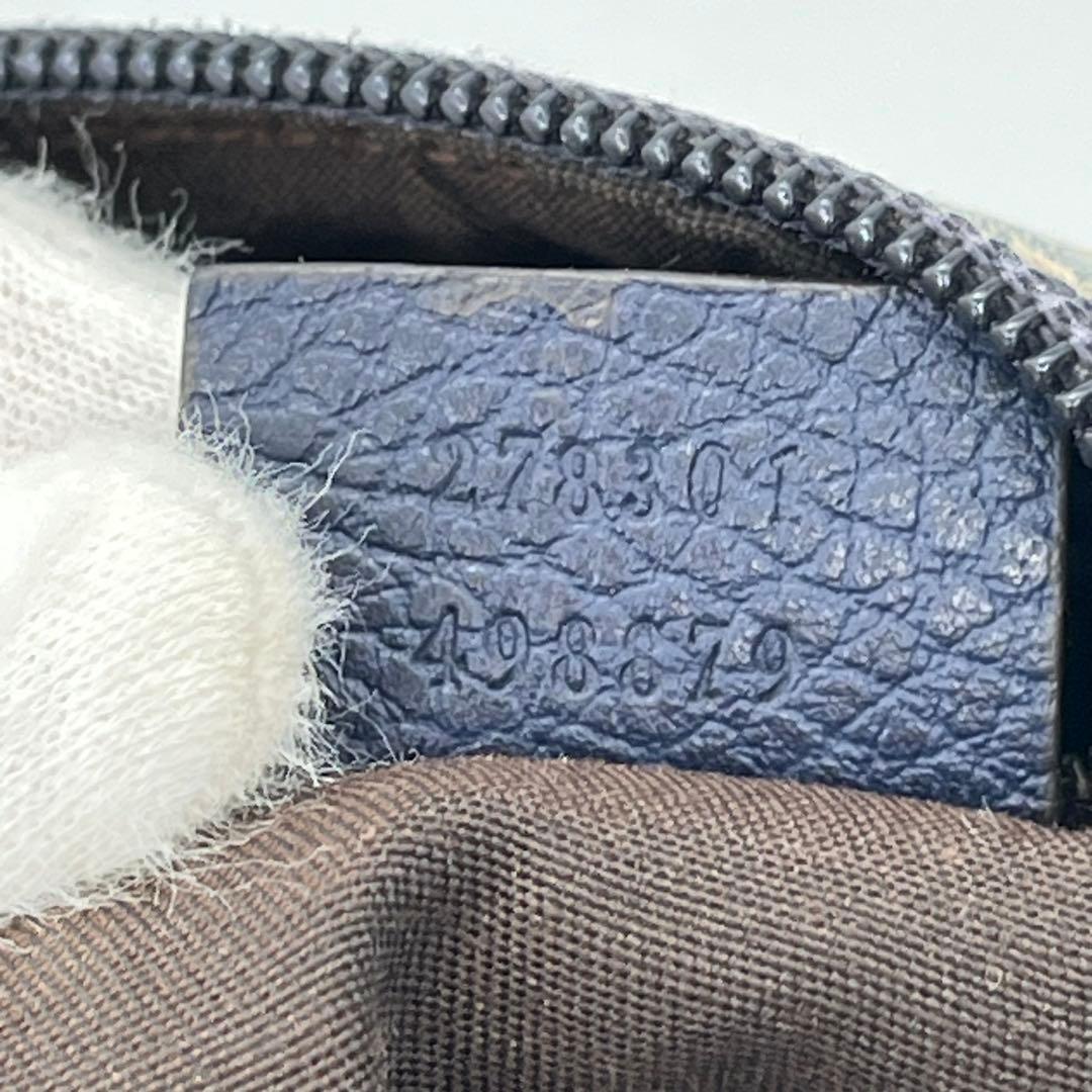 GUCCI ショルダーバッグ メッセンジャー 斜めがけ GGクリスタル 男女可能