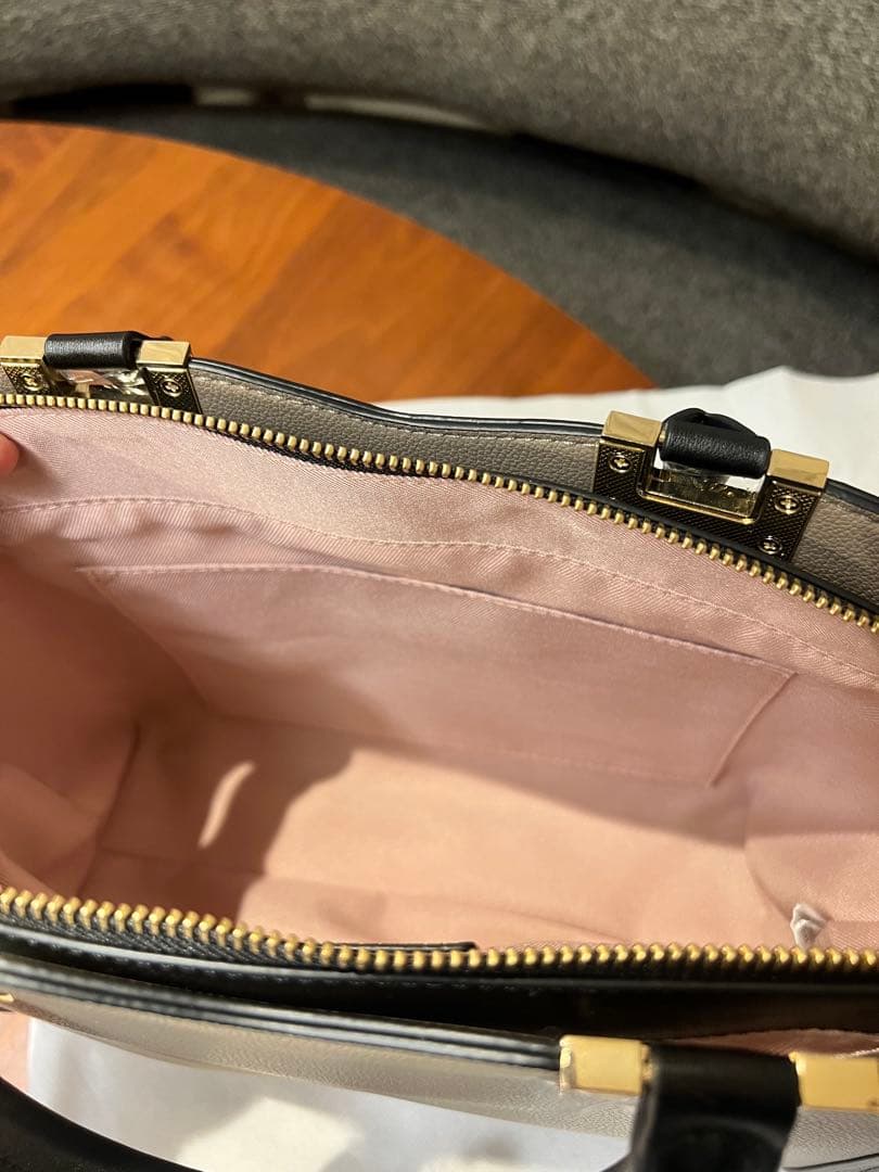 【新品未使用】SAMANTHAVEGA ハンドバッグ　ベージュ・黒