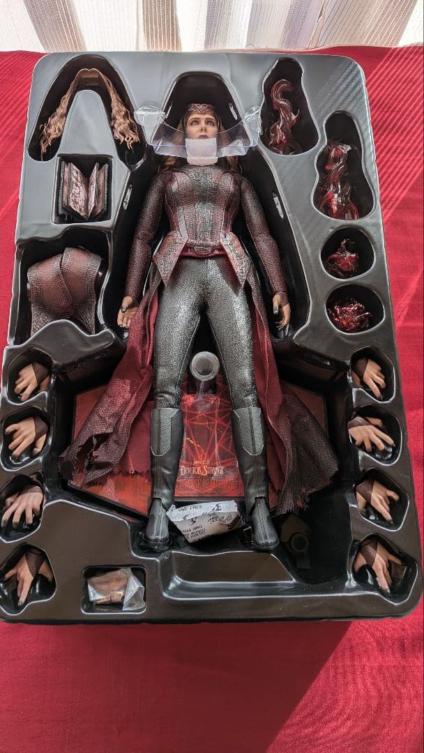 Hot toys ホットトイズ スカーレット・ウィッチ