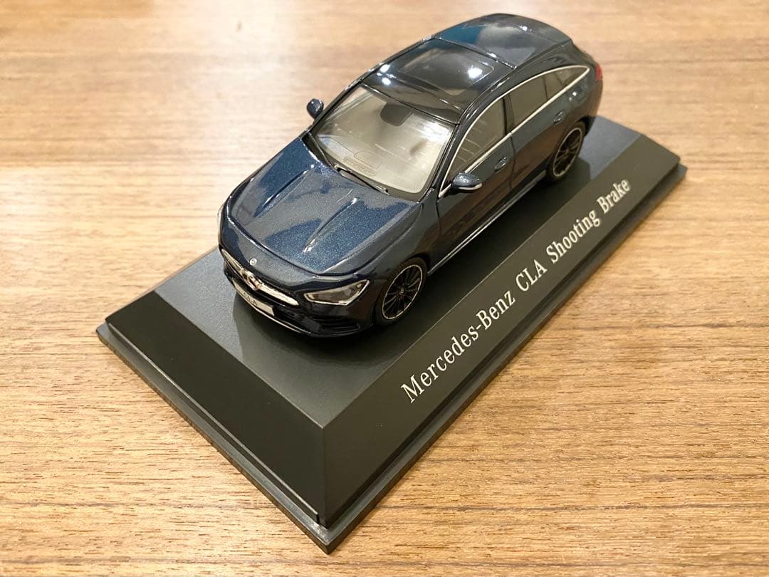 新古品1/43 メルセデスベンツ純正 スパーク メルセデスベンツ CLA ブルー