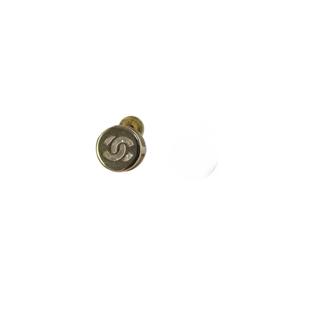 片耳 シャネルCHANEL ココマーク ボタンピアス B25 V ゴールド