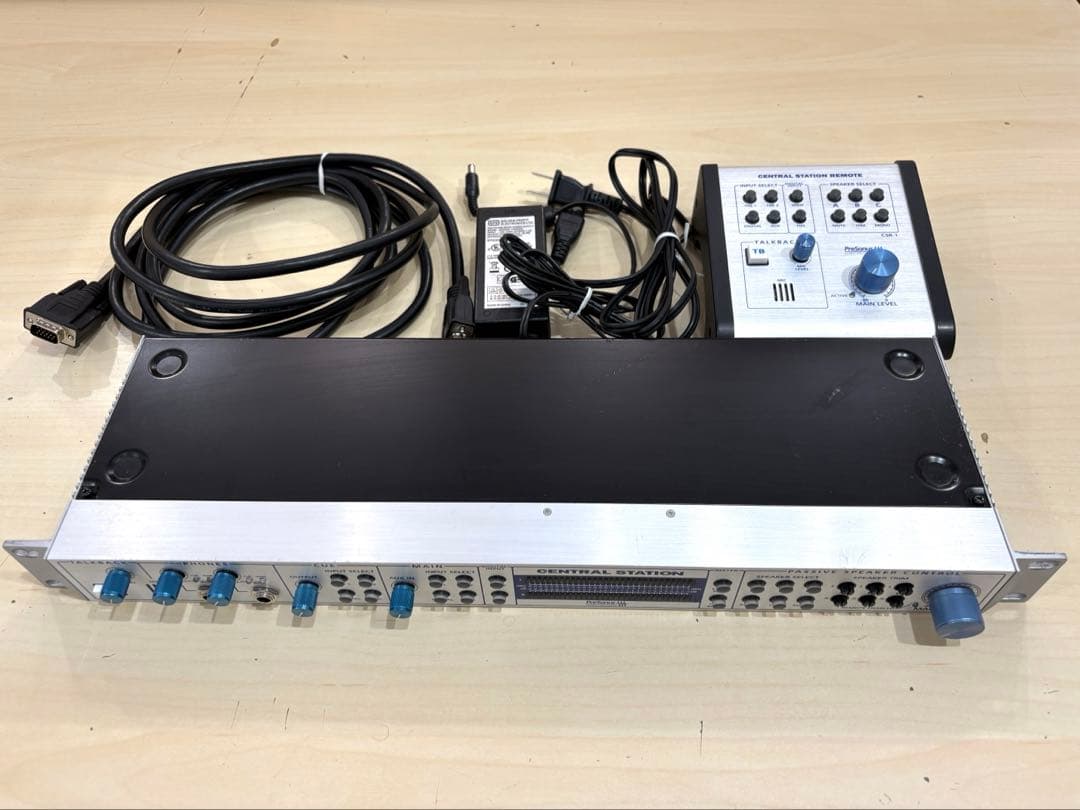 PreSonus モニターセレクター CENTRAL STATION スタジオ