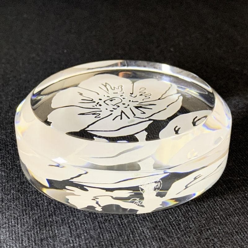 バカラ　Baccarat 花のクリスタル ペーパーウェイト