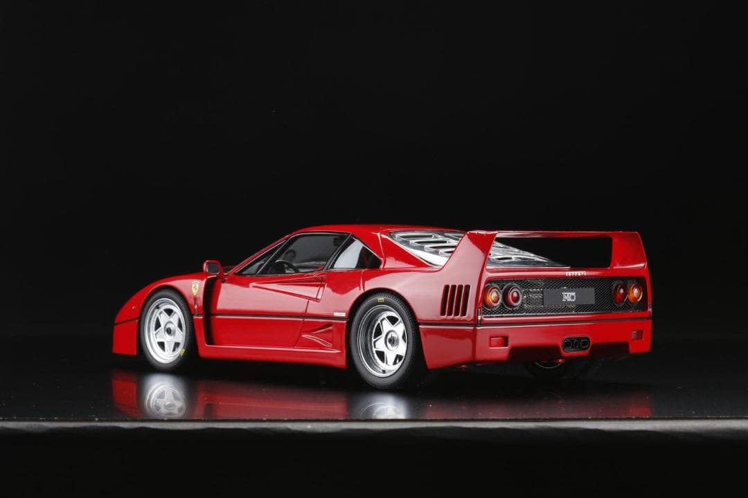 京商 Hobby JAPAN 1/18 フェラーリ F40 レッド 完成品