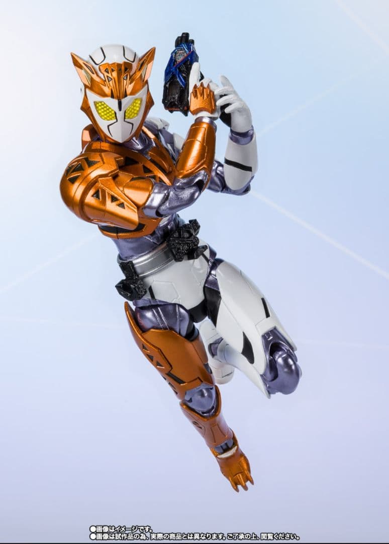 S.H.Figuarts 仮面ライダーバルキリー ラッシングチーター