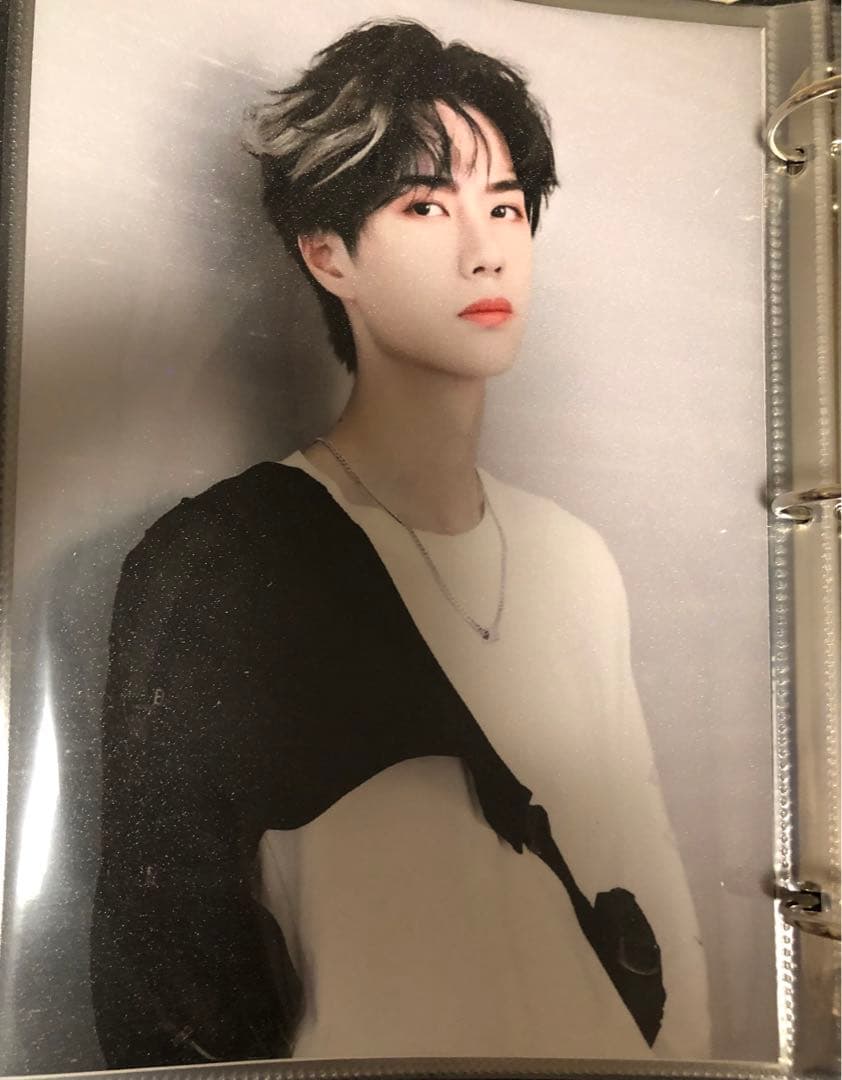 王一博　肖战　バインダー＋A4・Pカード・A5(A6)・トレカリフィル50枚分v