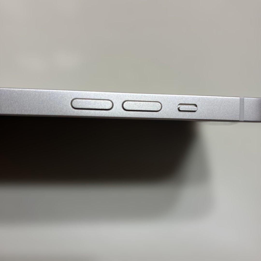 SIMフリー iPhone13 256GB バッテリー93% 美品