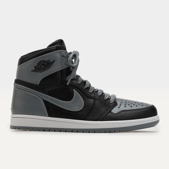 スニーカー”NIKE AIR JORDAN 1”プラモデルキット