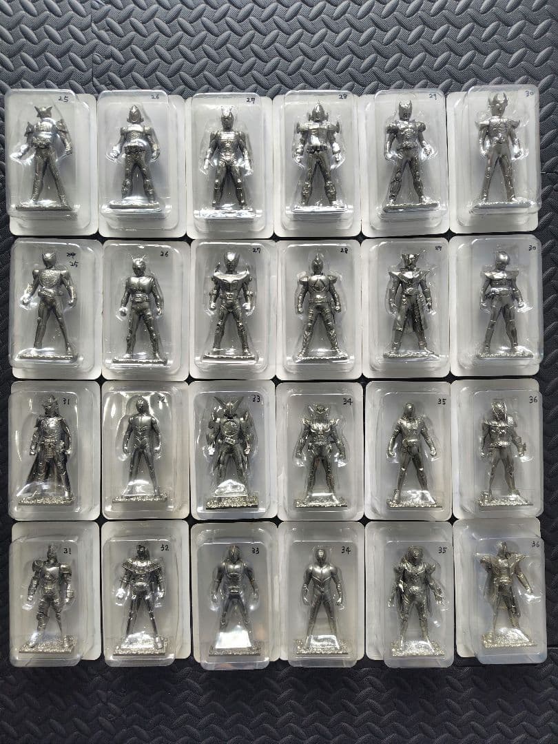 仮面ライダー シルバー フィギュア 24体セット