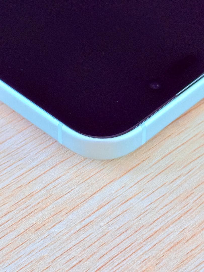 iPhone15 256GB グリーン バッテリー97% SIMフリー