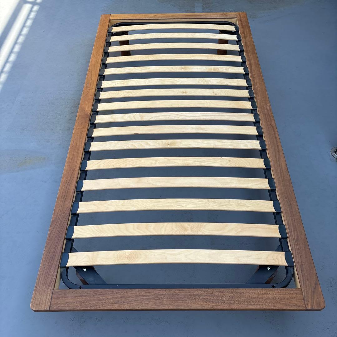 無印　シングルベッドフレーム すのこ　ウォールナット