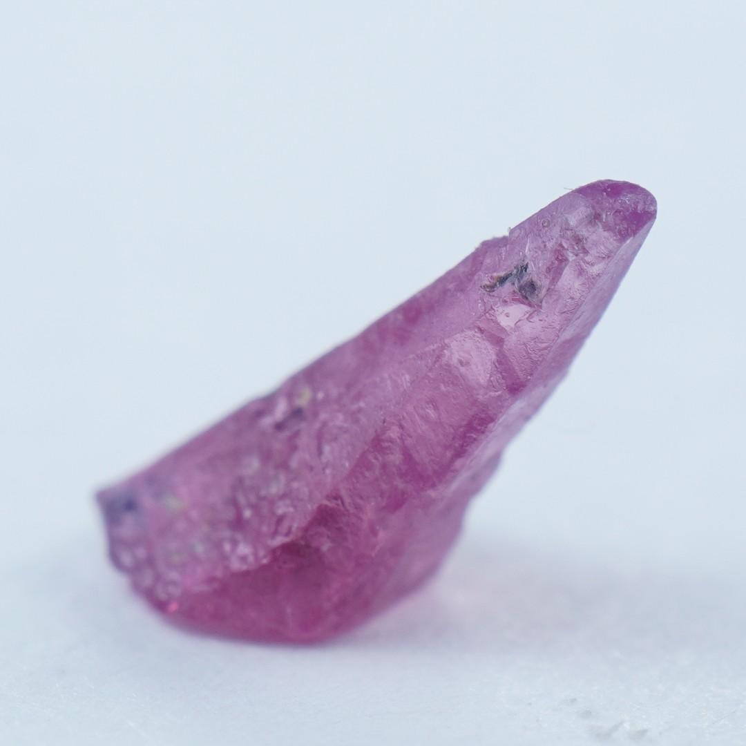 ウインザサファイア　結晶　タンザニア産