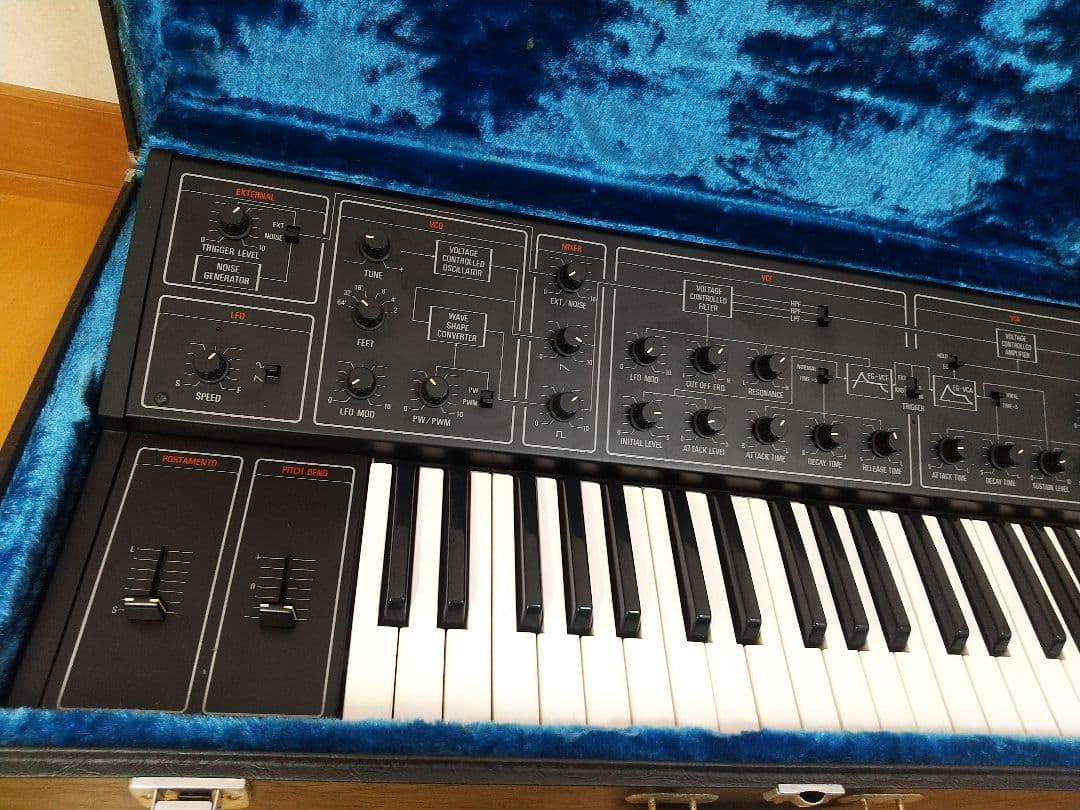 【廃盤】YAMAHA CS-10 アナログシンセサイザー ハードケース付属