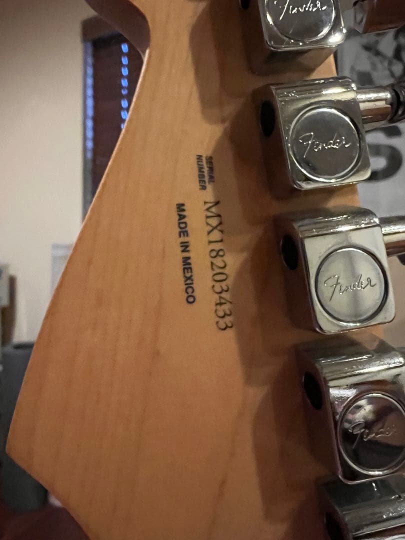 【値下げ交渉OK】フェンダー　fender ホワイト ストラトキャスター エレキ