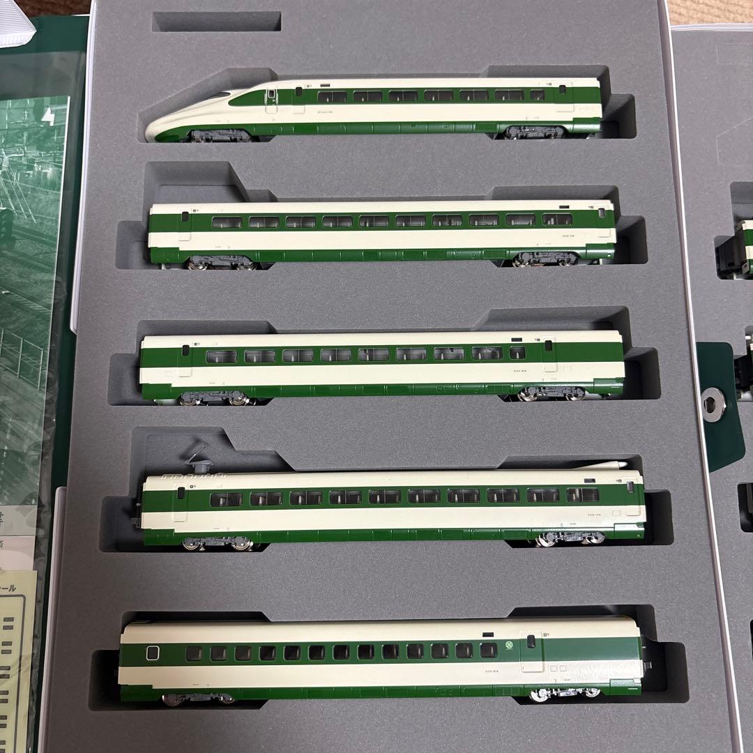 KATO 10-1807 E2系1000番台(200系カラー)10両セット