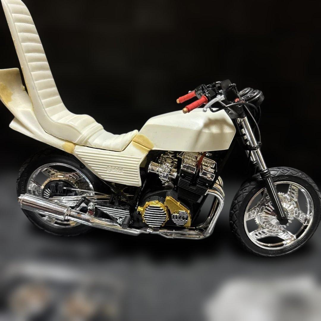 CBX400F プラモデル