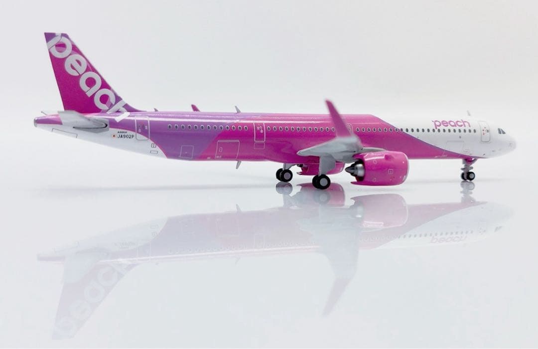 Peach Airbus A321 neo ※最終値下げ