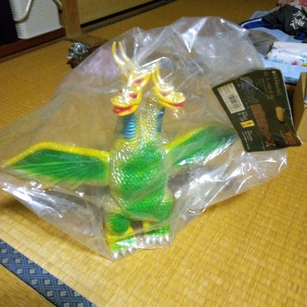 キングギドラ