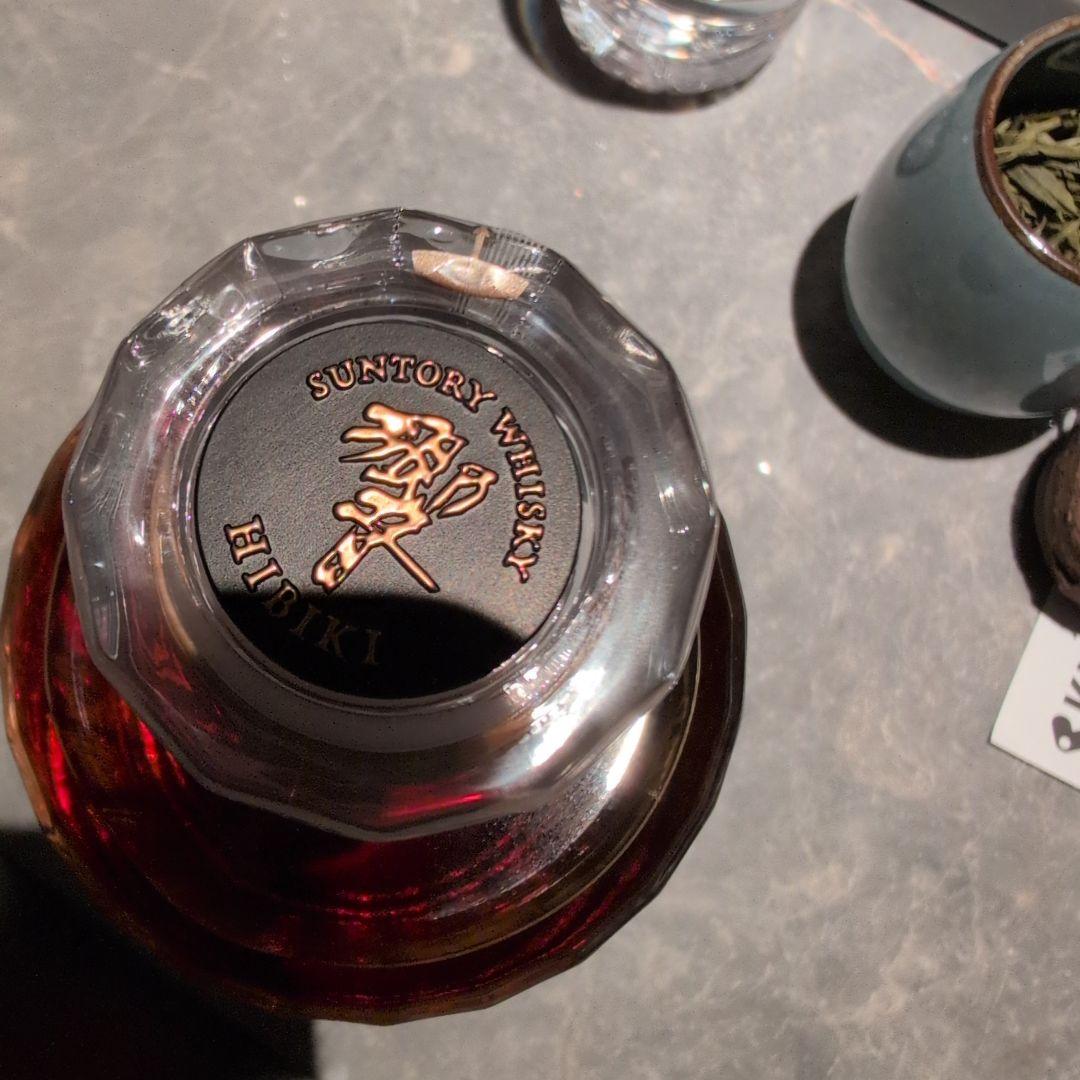 響 HIBIKI 21年　ウイスキー 意匠　SUNTORY 花鳥風月 箱付