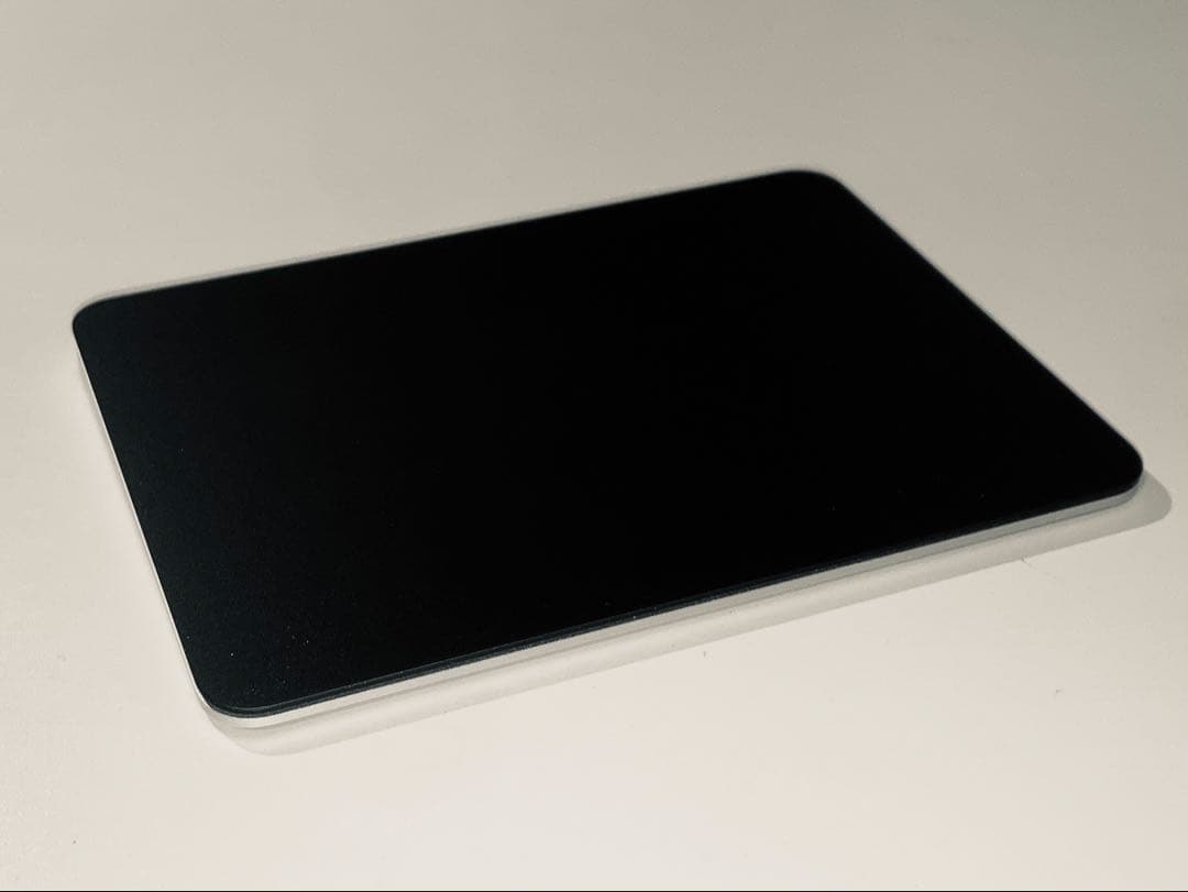 Magic Trackpad USB-Cケーブル付き