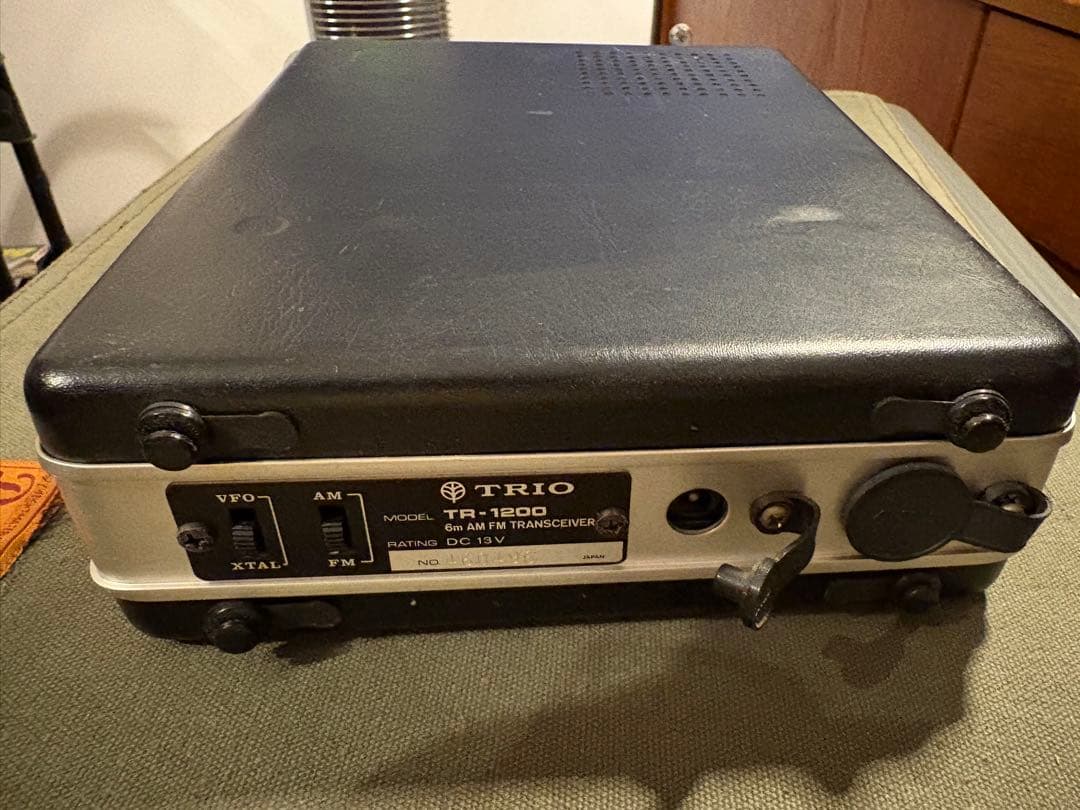 TRIO TR-7500 & TR-1800 トランシーバーセット