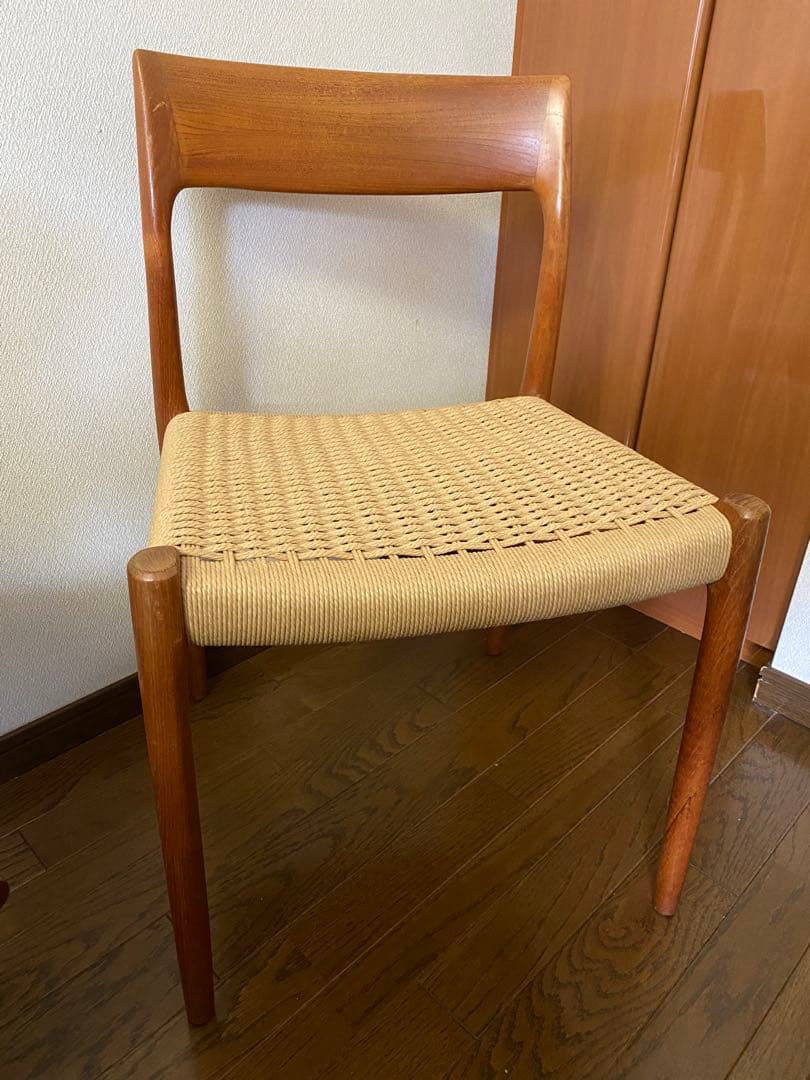 『なゆみぴょんページ』　J.L.Moller チェア No.77