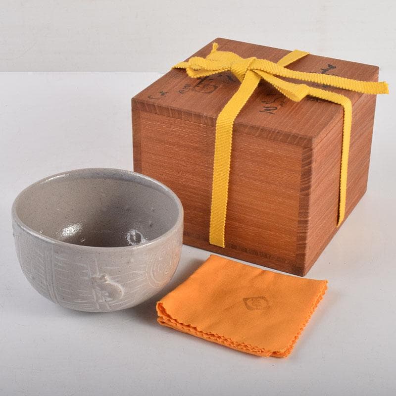 茶道具　萩焼　人間国宝　十代　三輪休雪作　俵鼠茶碗　共箱　M　R4882