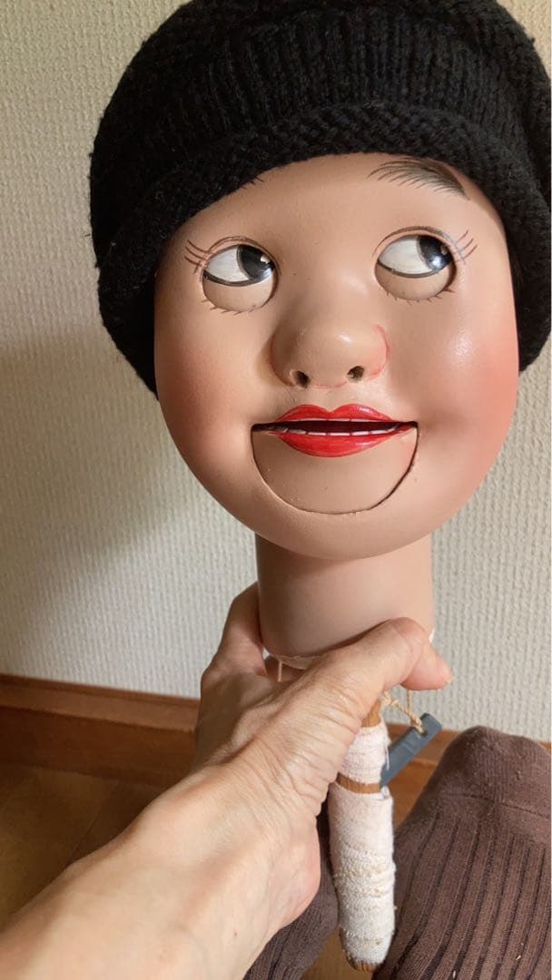 腹話術人形
