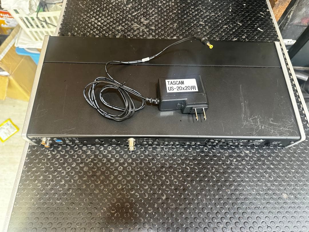 TASCAM US-20x20 USBオーディオ/MIDIインターフェース
