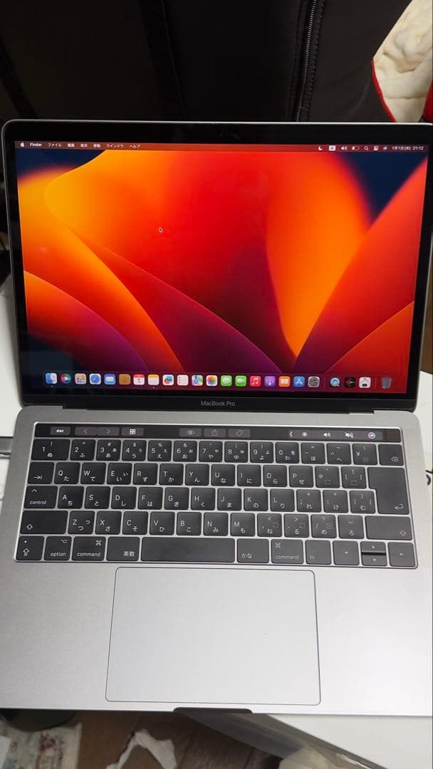 MacBookpro 2017 タッチバー付きメモリ8GB 256GB