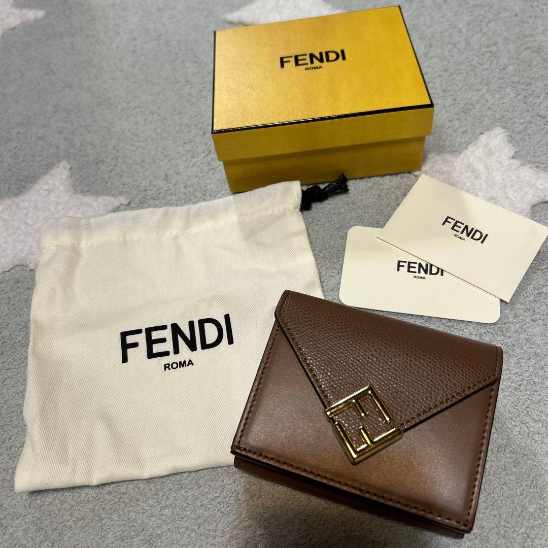 美品　FENDI♡FFダイヤモンド財布