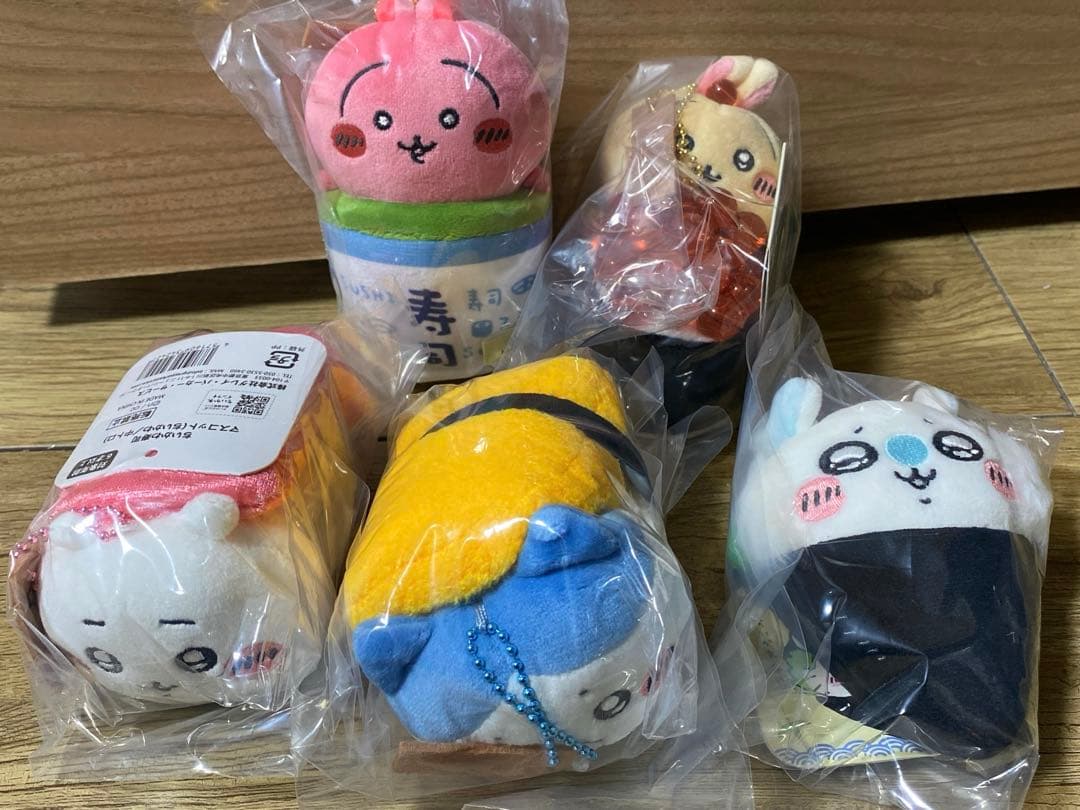 ちいかわ寿司マスコットぬいぐるみ