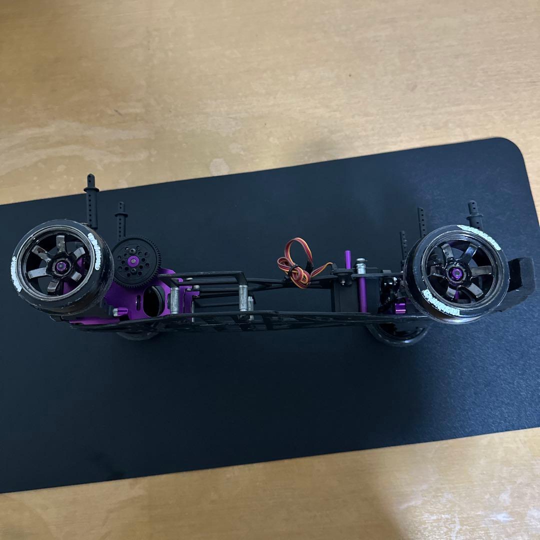 ドリフトラジコン　サーボ　ボディ　シャーシ