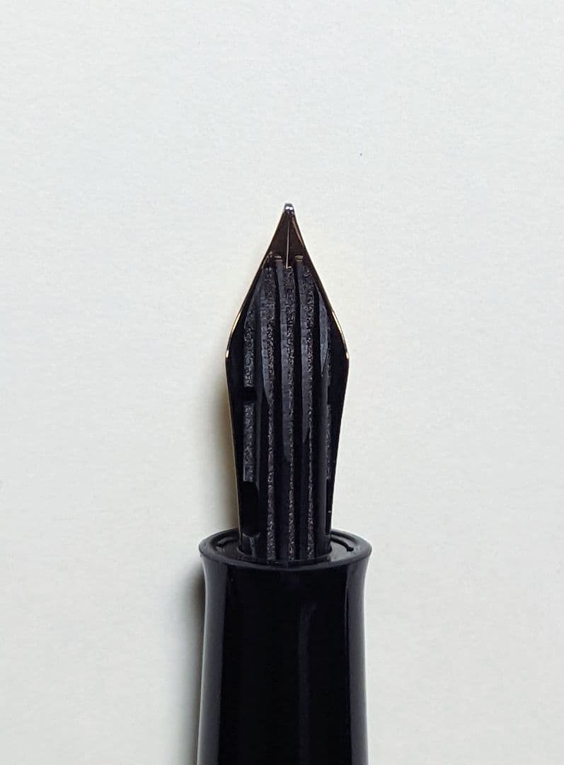 Pelikan ペリカン 400NN M&K 万年筆 ブラック (F)