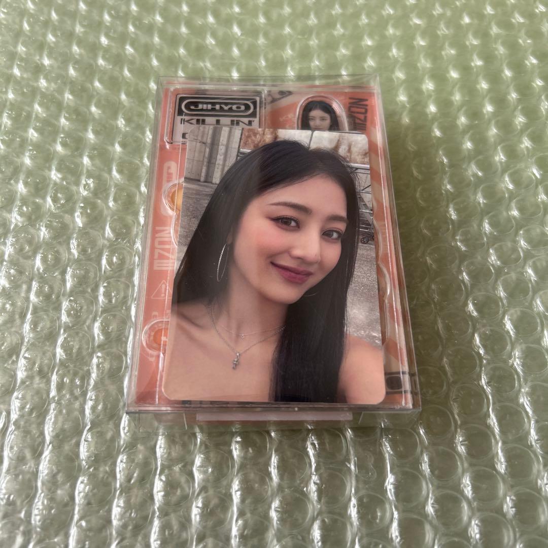 TWICE ジヒョ アクリルフォトカードスタンド ZONE トレカ